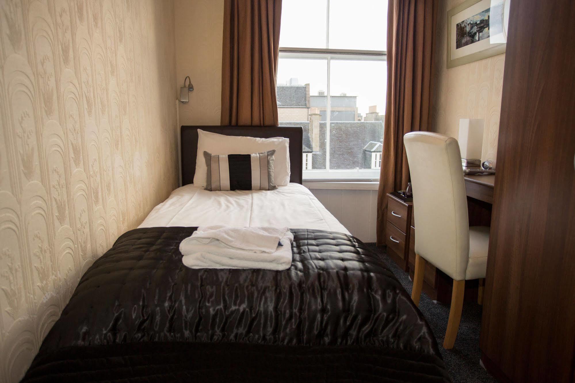 Castle Street Hotel EDI Exterior photo
